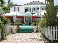 Hunter's Rest Villa Hotels in Tower Isle