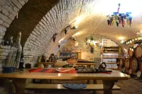 La Teo Pensiune si Pivnita - Homestays