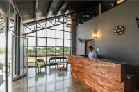 The Cult Hotel Dharwad Regional Science Center附近的飯店