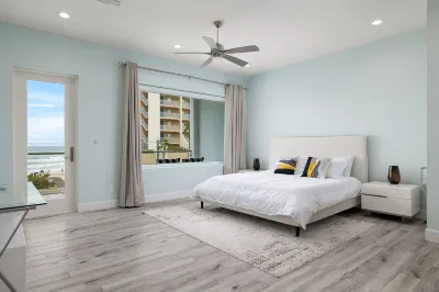 Luxury 5 BR Modern House Ocean Views Private Pool