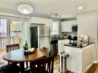 2 BR Single Story Townhouse w King Bed