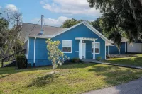 Roe Family Lake House on Lake McLeod - Close to Legoland Hotels in Eagle Lake