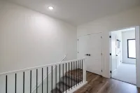 NEW CENTRAL PARK TOWNHOME w/ Golf Course view Across from Arnold's Park! Hotels in Arnolds Park