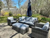 Cozy 2 Bedroom, 4 Bed Getaway Near Beach, Fenced Yard, Quiet Rd