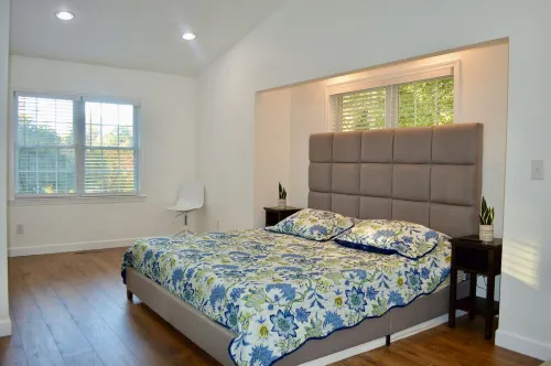 The Sunrise! Close to Wake forest University. 2 King beds. Quiet neighborhood!