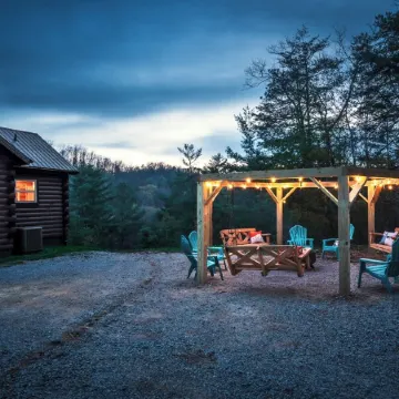 Red River Gorge Cabin with Hot Tub~AMAZING VIEW~Pool Table~Perfect for groups