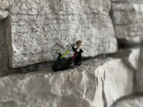 Lovely mountain home w/ large deck and forest view