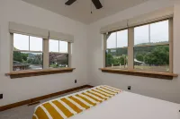 Modern Mountain Home with Scenic Views - Stunning Outdoor Retreat Hotels in Pagosa Springs