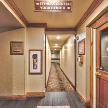 Ski in/out at Westgate Studio, Resort amenities, Multiple Pools, Onsite Spa, & Restaurant 4504B