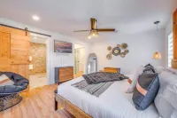 Heated Pool, Spa and Lush Garden Retreat - Charming Private Haven