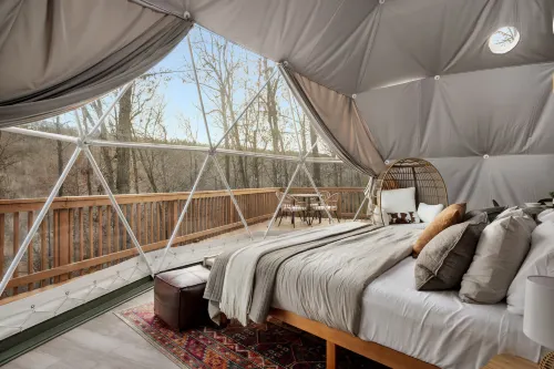 Hot Tub, Fire Pit and Mountain Views - Stunning Luxe Dome