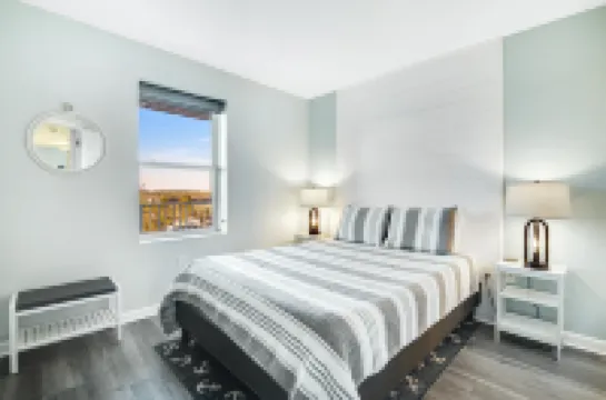 Gulf view condo with balcony, pool, & fitness room - walk to beach Hotels in 