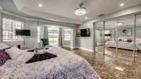Golden Globe - luxury on the canal with pool/spa