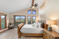 Red Rock Vista | Incredible Views, Hot Tub, Pool Table, Decks, Trail Hotels near Chapel of the Holy Cross