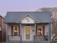 Quaint Downtown Charmer in Heart of Meeker, CO Hotels in Meeker