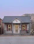 Quaint Downtown Charmer in Heart of Meeker, CO Hotels near Meeker Drugs, Inc