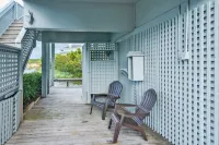 Exclusive Golf Escape - Lagoon, Golf Cart Included 禿頭島住宿飯店