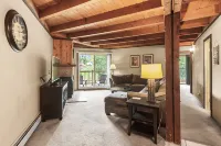 Charming Mountain Retreat with Breathtaking Views - Cozy Sanctuary Hotels in Frisco