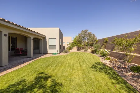 Golf Course Access and Community Amenities - Elegant Family Retreat