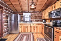 Peaceful Lake Access and Cozy Wood Stove - Idyllic Rustic Retreat