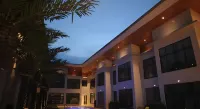 워터게이트 호텔 Alicia’s Refreshment And Pasalubong Center 주변 호텔