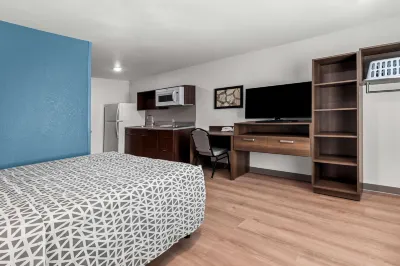 WoodSpring Suites Waco South Hotels near Walmart Supercenter