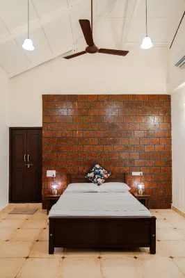 Secluza Resort Hotels near Hebbe Falls