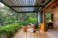 El Remanso Rainforest Lodge - parking