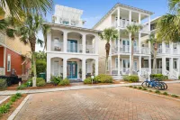 Gulf View Deck and Private Courtyard - Charming Coastal Haven