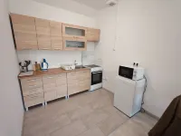 WorkStay Apartment – Modern Comfort with Private Parking, Near City Amenities Hotels in 