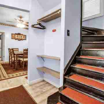 Charming 3-Br House in lovely Buffalo with AC, WiFi & Free Parking Others