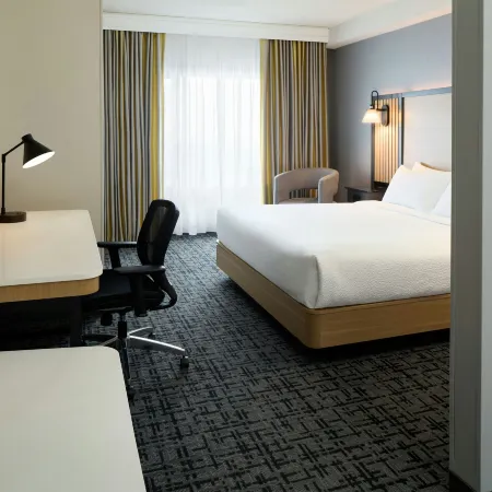 Fairfield Inn & Suites Montreal Airport