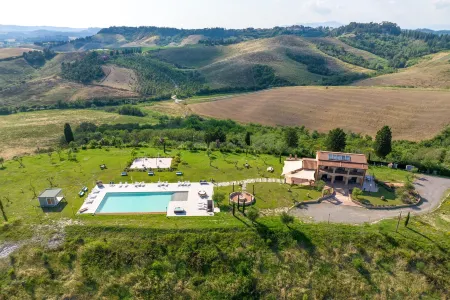 Villa Tosca - Volterra, Tuscany Отели в г. Вольтерра