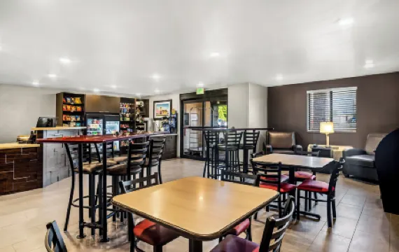 My Place Hotel-Savannah Airport/Pooler, GA