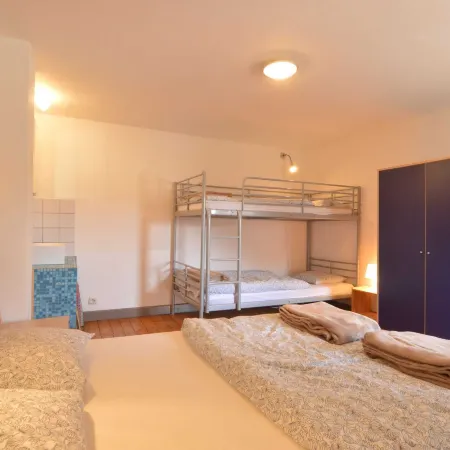Group House with 3 Apartment for Family Hoteles en Amel