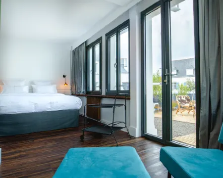 自由船 貝諾代酒店