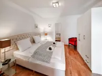 Sevenig Our Family Farmhouse - parking