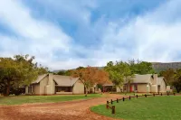 First Group Magalies Park Hotel dekat Lion Park