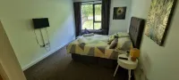360 Serviced Accommodations - Brentwood 2 Bedroom Executive Apartment with Secure Parking Hotels near Braxted Park Estate