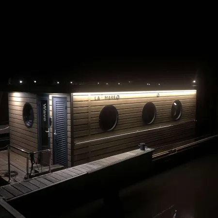 Houseboat in Volendam Marina