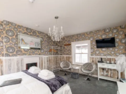 Bosuns Chair Hotels in Lymington and Pennington