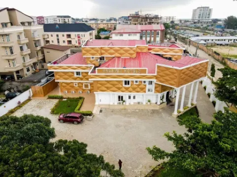 Presken Hotels Water Cooperation, Victoria Island