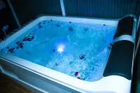 Aloft Grand Hotel Ella - Hot Tub