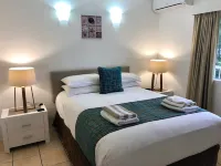 Hibiscus in Marlin Waters Palm Cove Hotels near Palm Cove