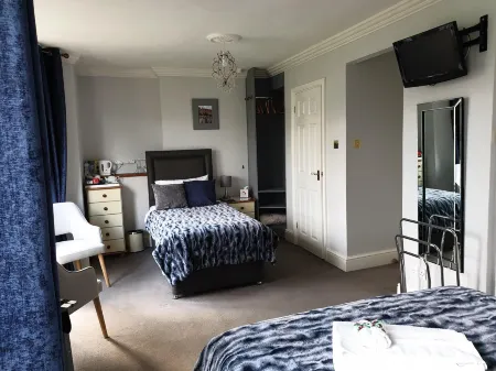 Bronwye Отели в г. Диссерт энд Трекоед