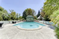 Domaine de La Nerthe- Hotel Provence Mediterranee Hotels in Châteauneuf-les-Martigues