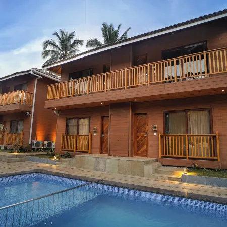 TreeHouse Mars Beach Cottages