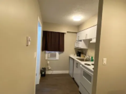 Imperial Motel Hotels in 100 Mile House