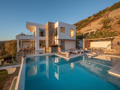 Lady Sea 6 Bedroom Villa with Heated Pool & Private Beach Access