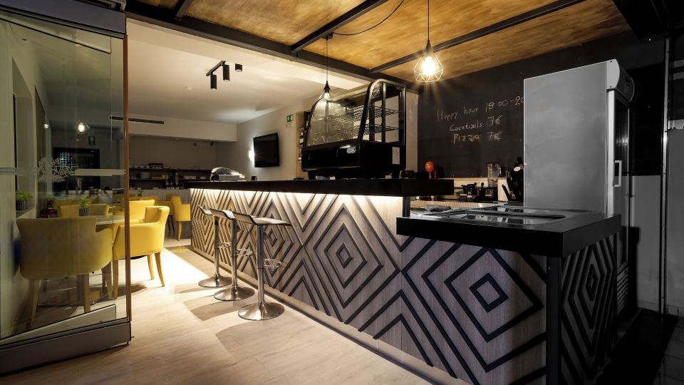 Athina Beach Hotel
